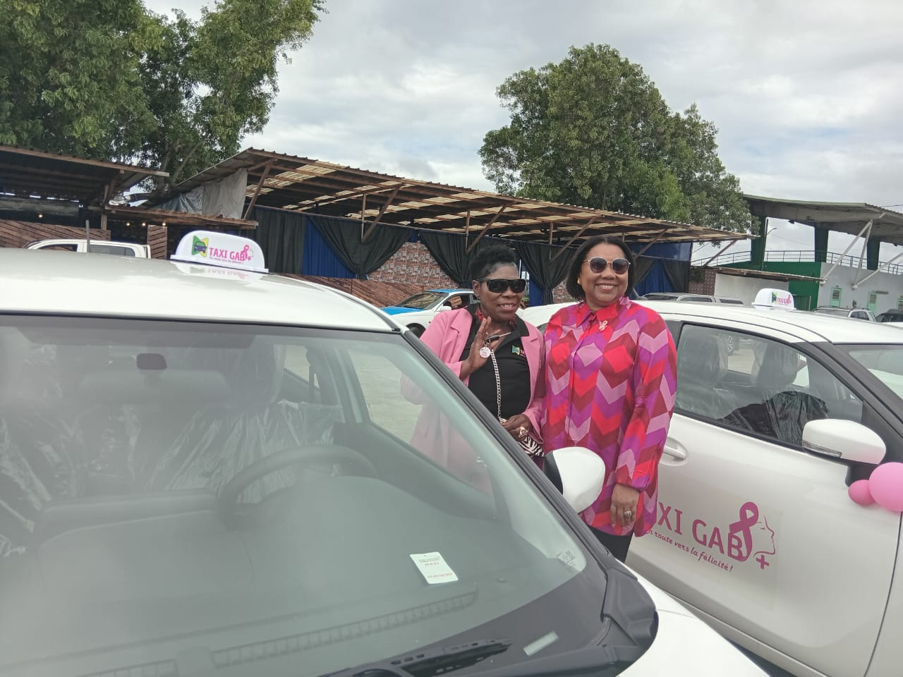 Octobre Rose : vingt femmes reçoivent des taxis GAB à Port-Gentil