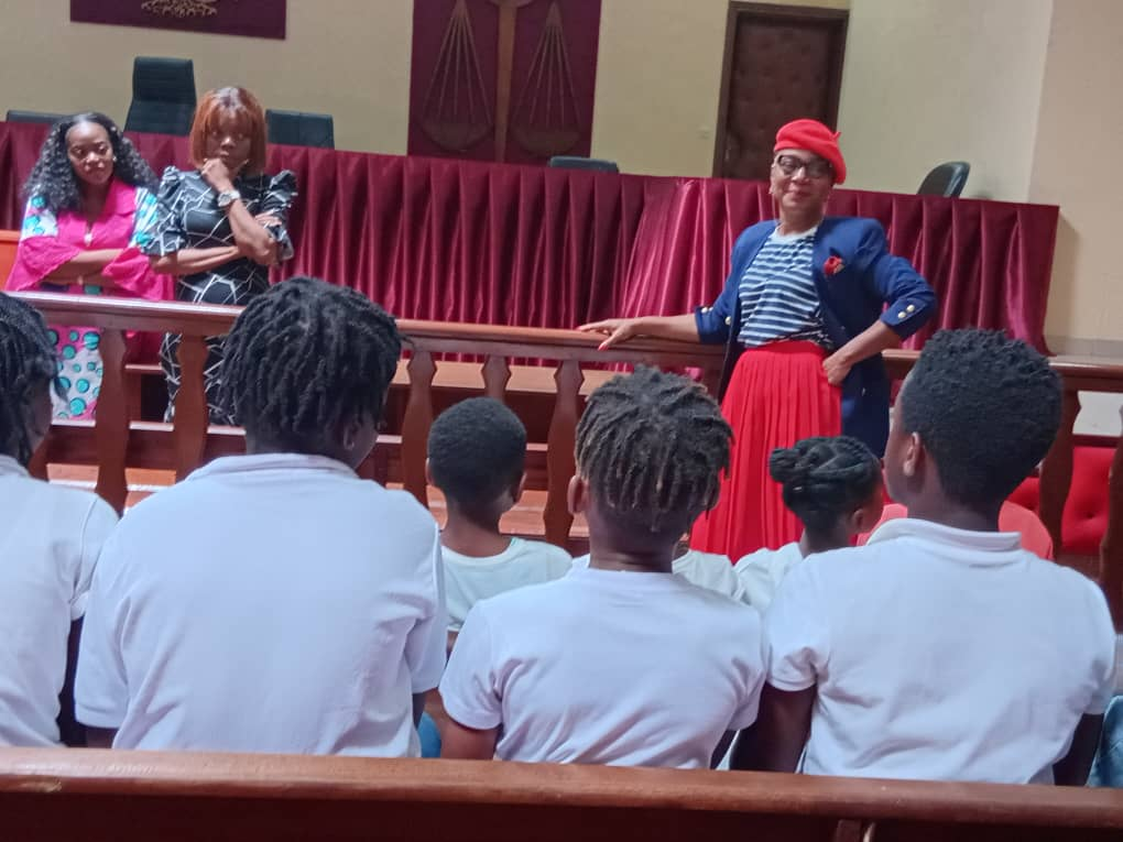 Journée mondiale des droits de l’enfant : immersion pédagogique au tribunal de Port-Gentil